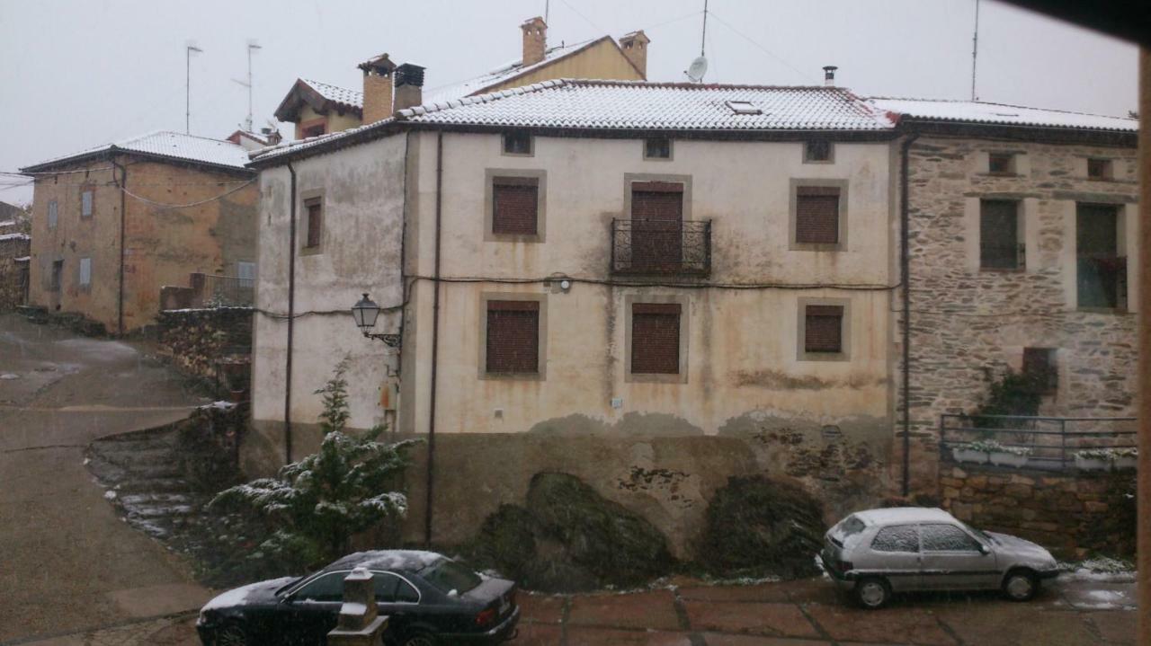 Hotel Rural Grado Del Pico Bagian luar foto