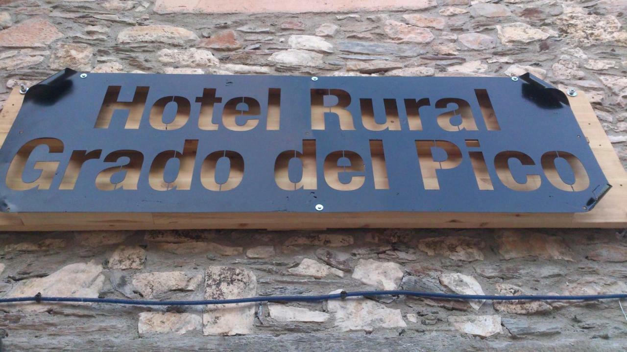 Hotel Rural Grado Del Pico Bagian luar foto