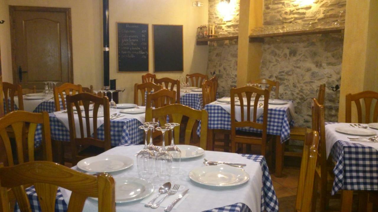 Hotel Rural Grado Del Pico Bagian luar foto