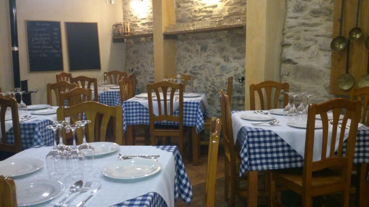 Hotel Rural Grado Del Pico Bagian luar foto